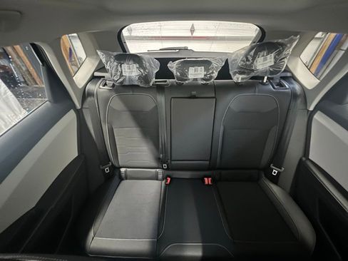 New 2025 Volkswagen Taos SE image 26