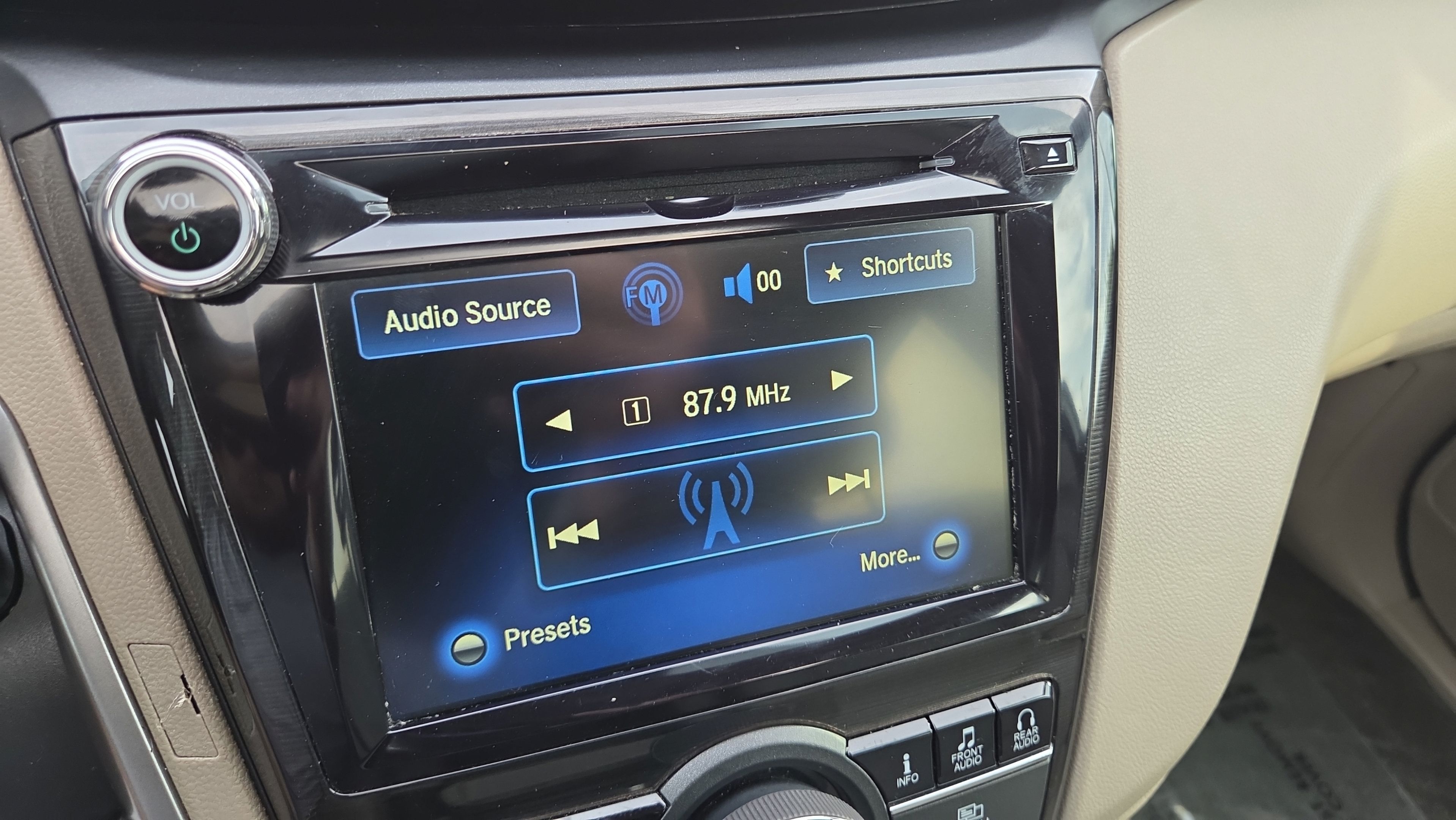 Used 2016 Honda Odyssey Touring Elite image 26