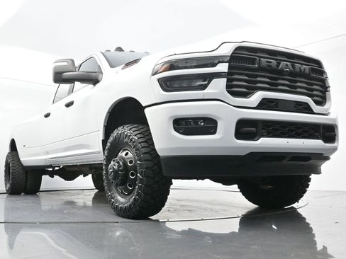 Used 2025 RAM 3500 Big Horn AWD/4WD image 38