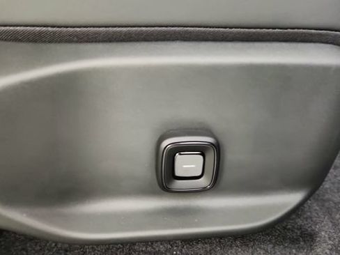 New 2026 Volvo EX30 Plus w/ Climate Package RWD image 33