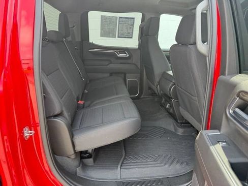 Certified 2022 Chevrolet Silverado 1500 LT AWD/4WD image 16