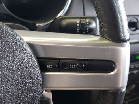 Used 2006 Ford Mustang Premium RWD image 17
