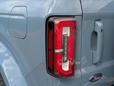 Used 2023 Ford Bronco Outer Banks AWD/4WD image 11