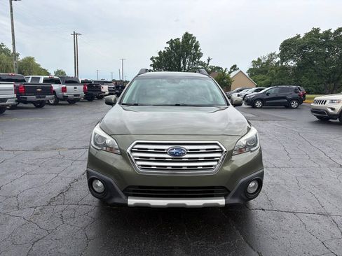 Used 2017 Subaru Outback 2.5i Limited AWD/4WD image 3