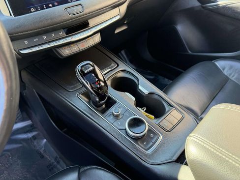 Used 2023 Cadillac XT4 Luxury w/ Cold Weather Package image 29