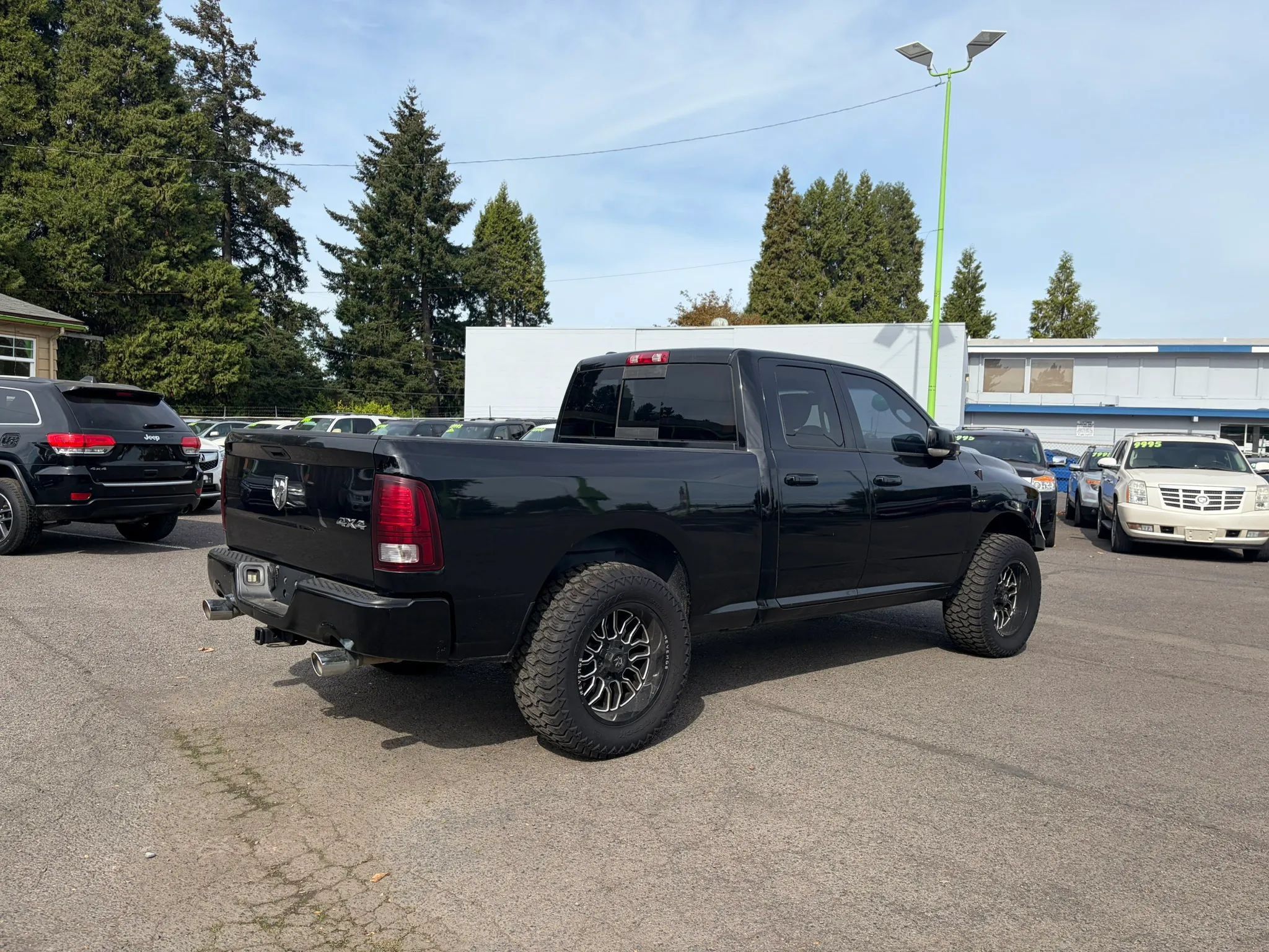 Used 2014 RAM 1500 Sport w/ Comfort Group AWD/4WD image 3