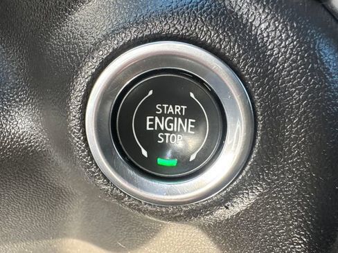 Used 2021 Chevrolet Silverado 1500 High Country w/ Technology Package image 34