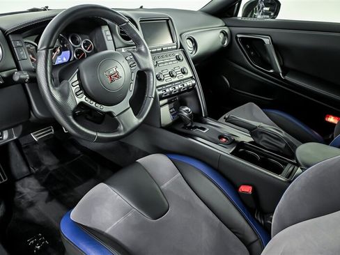 Used 2014 Nissan GT-R Track Edition AWD/4WD image 16