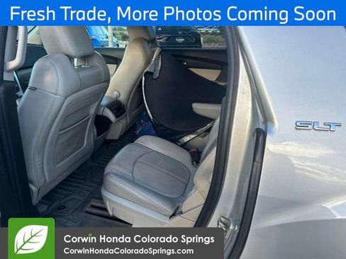 Used 2012 GMC Acadia SLT AWD/4WD image 9