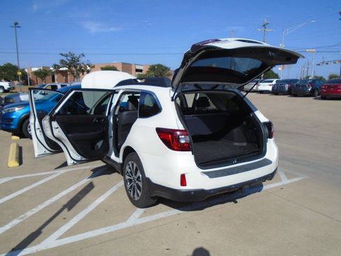 Used 2017 Subaru Outback 3.6R Limited AWD/4WD image 24