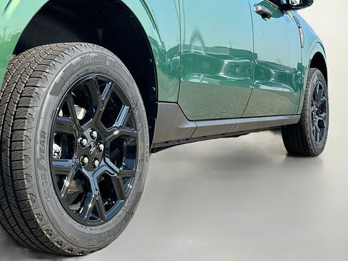 New 2025 Ford Maverick XLT w/ XLT Luxury Package image 12