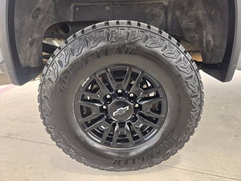 Certified 2024 Chevrolet Silverado 2500 ZR2 AWD/4WD image 26