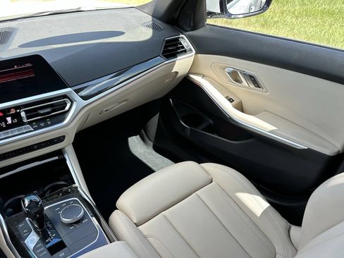 Used 2021 BMW 330i Sedan w/ Convenience Package RWD image 13