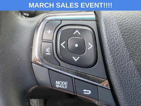 Used 2016 Toyota Avalon Touring image 26