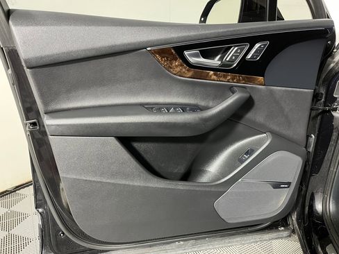 Used 2017 Audi Q7 3.0T Prestige image 10