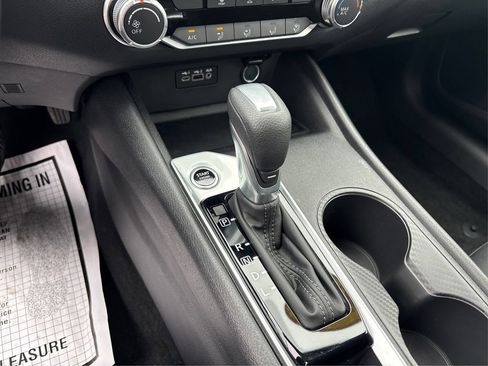 Used 2025 Nissan Altima 2.5 S FWD image 30