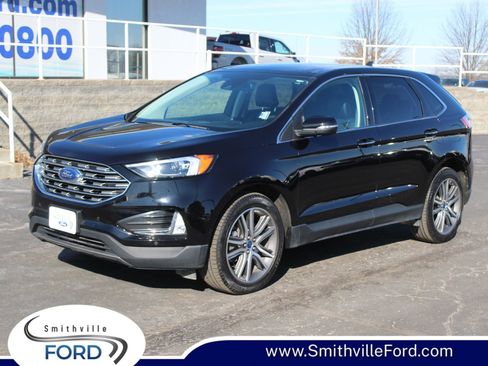 Used 2022 Ford Edge Titanium w/ Class II Trailer Tow Package image 1