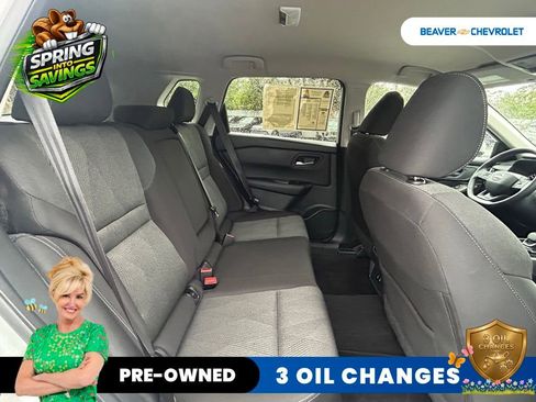 Used 2025 Nissan Rogue SV image 21