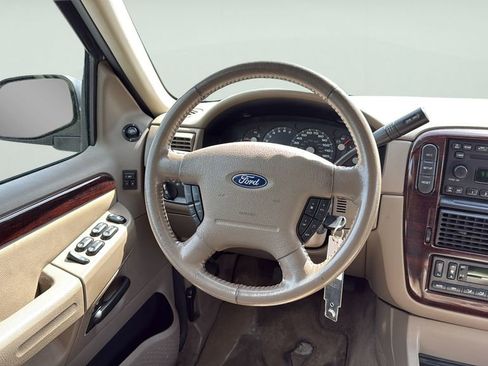 Used 2005 Ford Explorer Limited AWD/4WD image 15