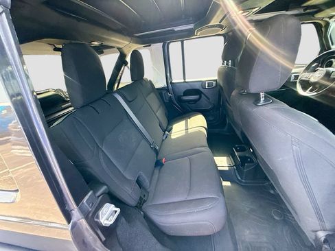 Used 2021 Jeep Wrangler Unlimited Sport AWD/4WD image 32