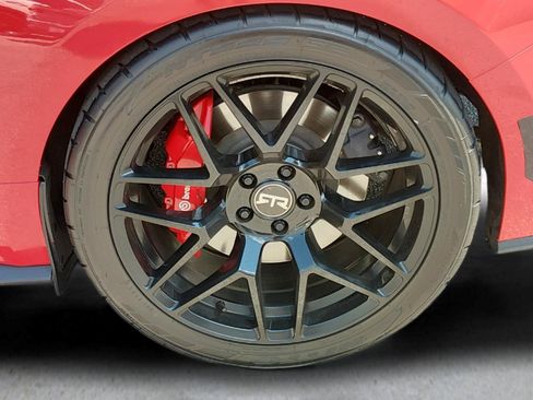 Used 2024 Ford Mustang GT RWD image 16