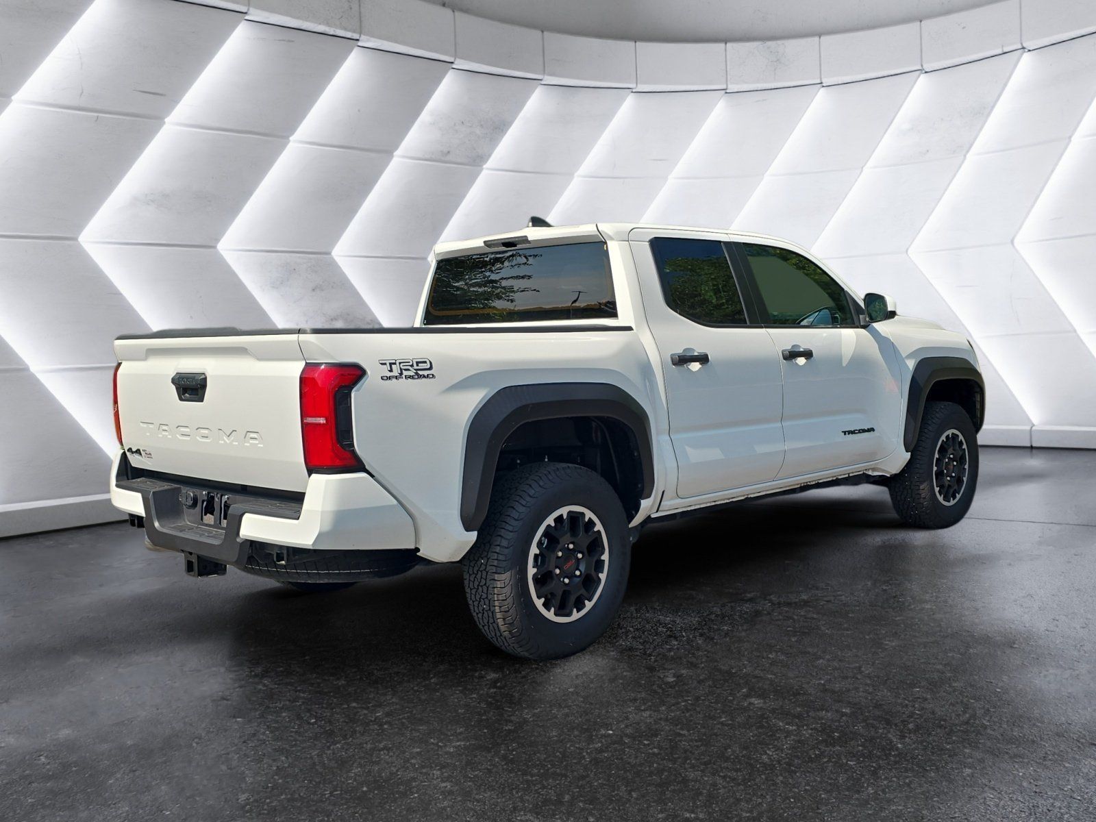 Used 2025 Toyota Tacoma TRD Off-Road AWD/4WD image 5