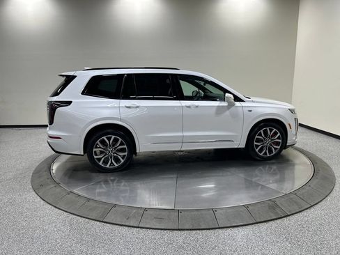 Used 2023 Cadillac XT6 Sport w/ Platinum Package AWD/4WD image 6