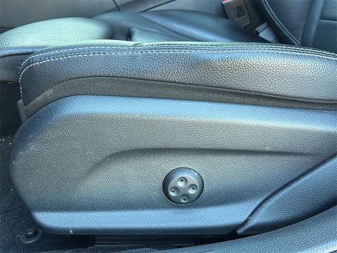 Used 2017 Mercedes-Benz C 300 Sedan image 20