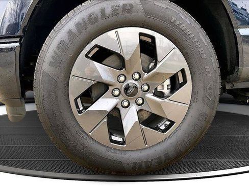 Used 2024 Ford F150 Lightning Lariat image 35