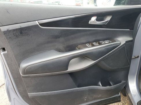 Used 2019 Kia Sorento L image 23