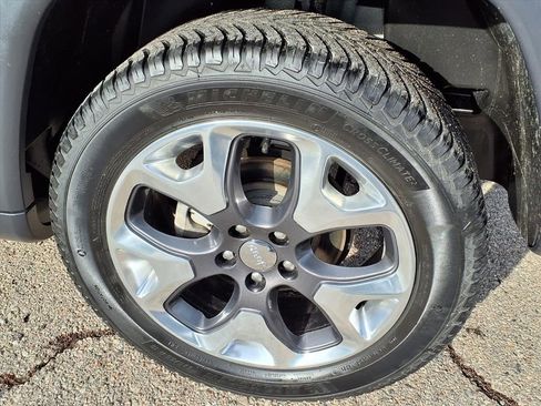 Used 2018 Jeep Compass Limited image 8