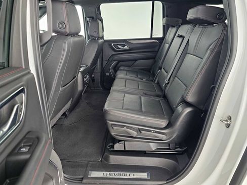 Used 2024 Chevrolet Suburban RST w/ Luxury Package AWD/4WD image 18