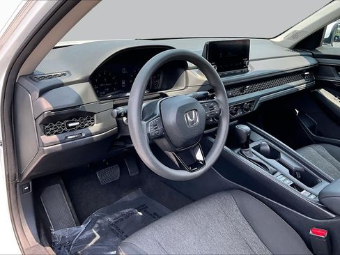 Used 2023 Honda Accord EX image 17