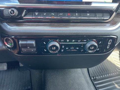 Used 2025 Chevrolet Silverado 2500 LT w/ Safety Package AWD/4WD image 27