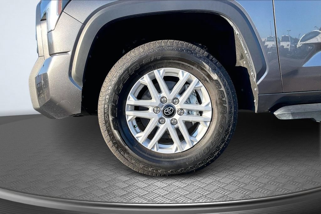 Used 2025 Toyota Tundra SR5 w/ SR5 Convenience Package AWD/4WD image 35