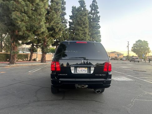 Used 2004 Lincoln Navigator Luxury image 22