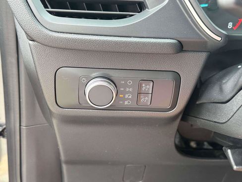 Used 2022 Ford Escape SE w/ Cold Weather Package image 18