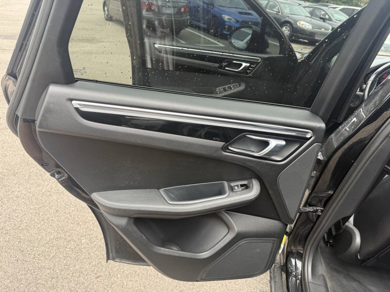 Used 2017 Porsche Macan AWD/4WD image 9