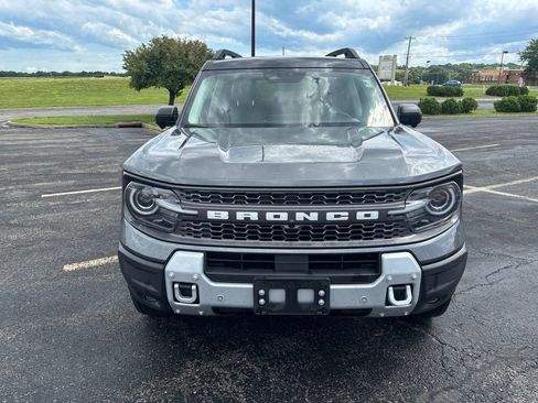 Used 2025 Ford Bronco Sport Badlands AWD/4WD image 2