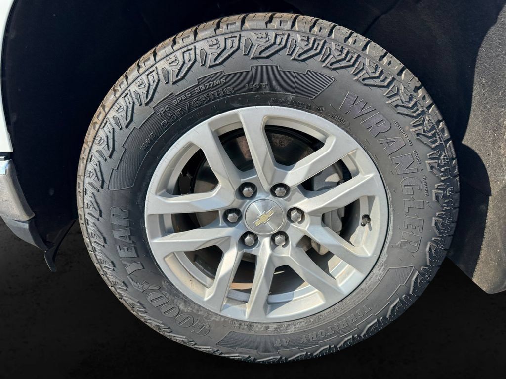 Used 2019 Chevrolet Silverado 1500 LT w/ All-Star Edition AWD/4WD image 9