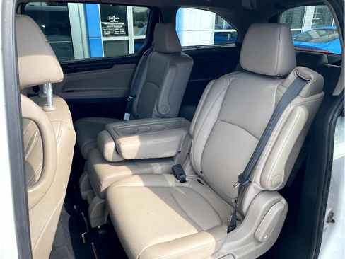Used 2024 Honda Odyssey Touring image 9