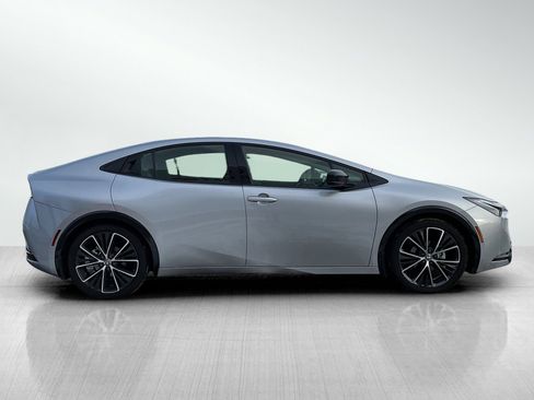 Used 2024 Toyota Prius XLE image 6