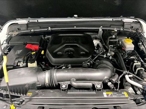 Used 2024 Jeep Wrangler Willys image 32