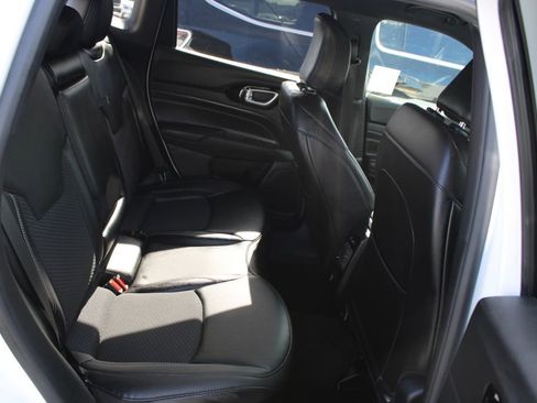 Used 2023 Jeep Compass Altitude image 11