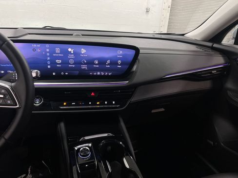 Used 2024 Buick Envision Preferred AWD/4WD image 19
