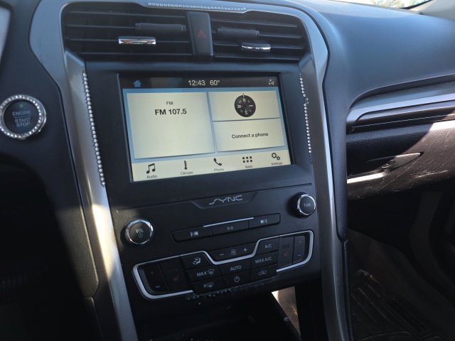Used 2019 Ford Fusion SEL FWD image 22