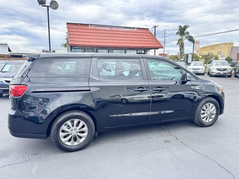 Used 2019 Kia Sedona L FWD image 7