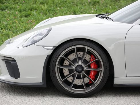 Certified 2018 Porsche 911 GT3 RWD image 22