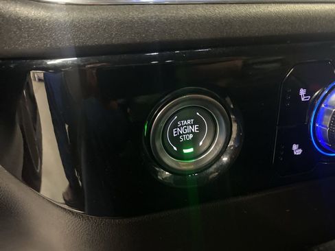 Used 2024 GMC Sierra 1500 Elevation image 24