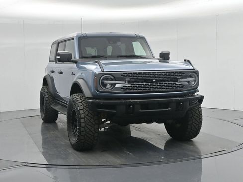 Used 2024 Ford Bronco Badlands image 34